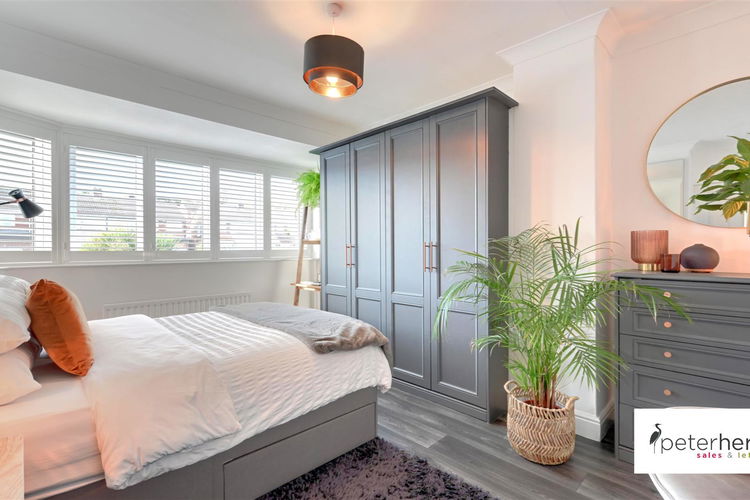 Bedroom 1 - Picture 14 of 28