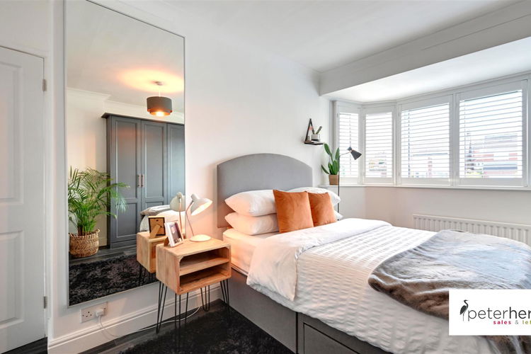 Bedroom 1 - Picture 15 of 28