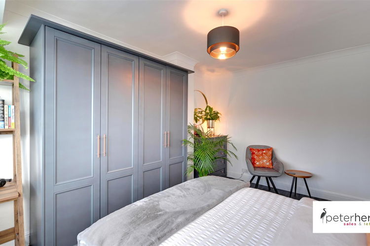 Bedroom 1 - Picture 16 of 28