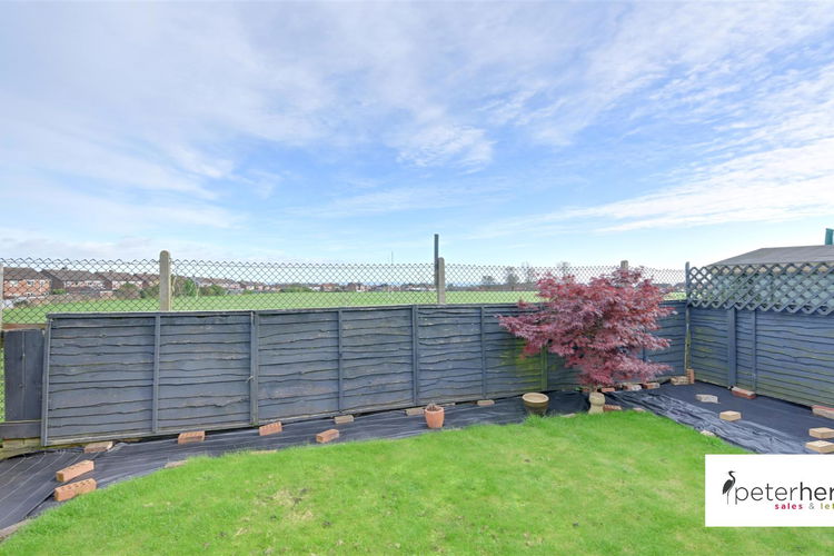 Outside - Picture 26 of 28