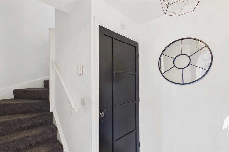 Entrance Lobby - Picture 15 of 30