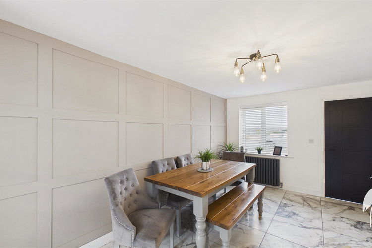 Dining Room - Picture 6 of 30