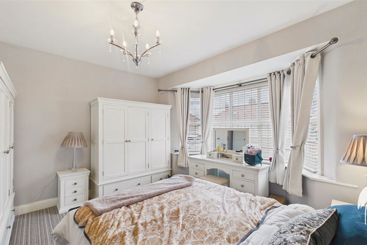 Bedroom 1 - Picture 15 of 29