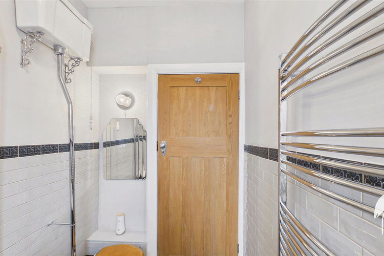 Bathroom - Picture 23 of 29