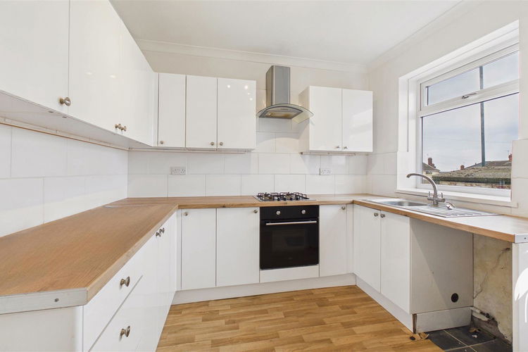 Kitchen - Picture 5 of 14