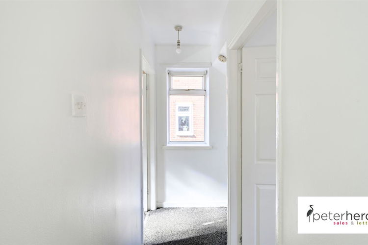 First Floor Landing - Picture 15 of 20