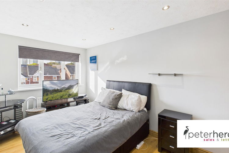 Bedroom 2 - Picture 15 of 35