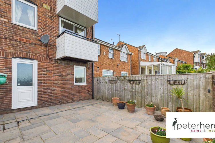 Outside - Picture 31 of 35