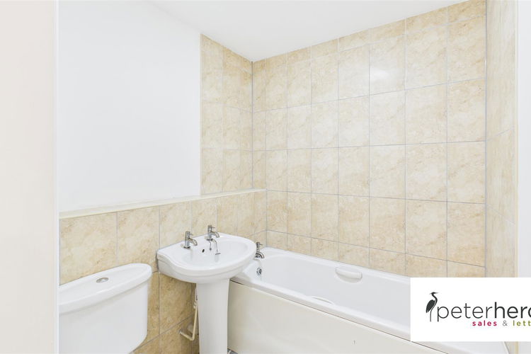 Bathroom - Picture 17 of 22