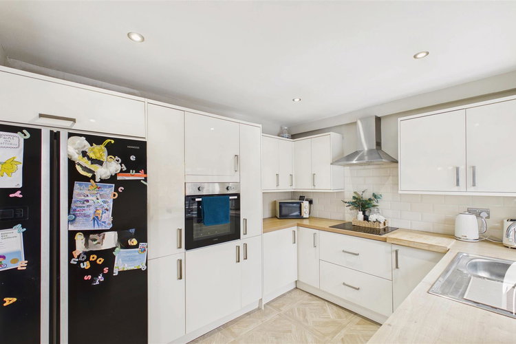 Kitchen Area - Picture 14 of 32