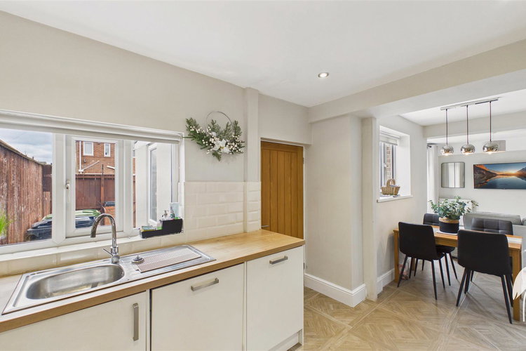 Kitchen Area - Picture 15 of 32