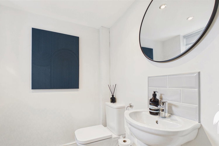 Ground Floor WC - Picture 16 of 32