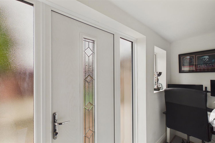 Entrance Lobby - Picture 17 of 32