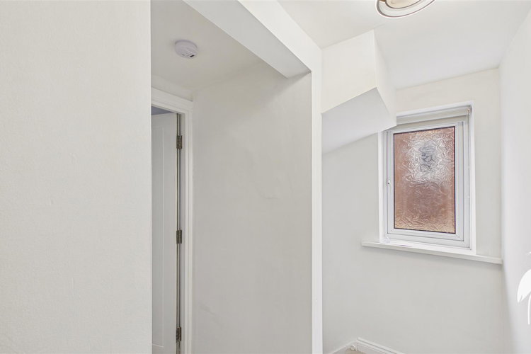 Top Floor - Picture 26 of 32