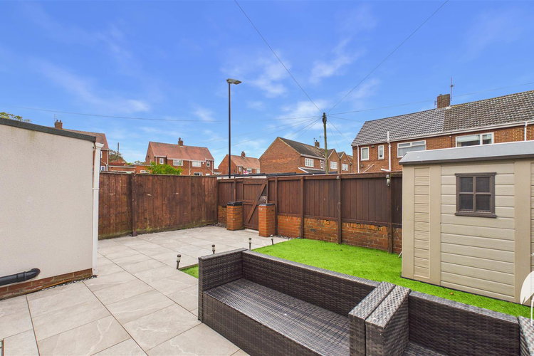 Outside - Picture 30 of 32