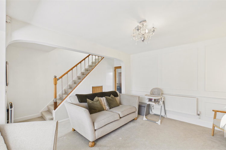 Lounge - Picture 5 of 32