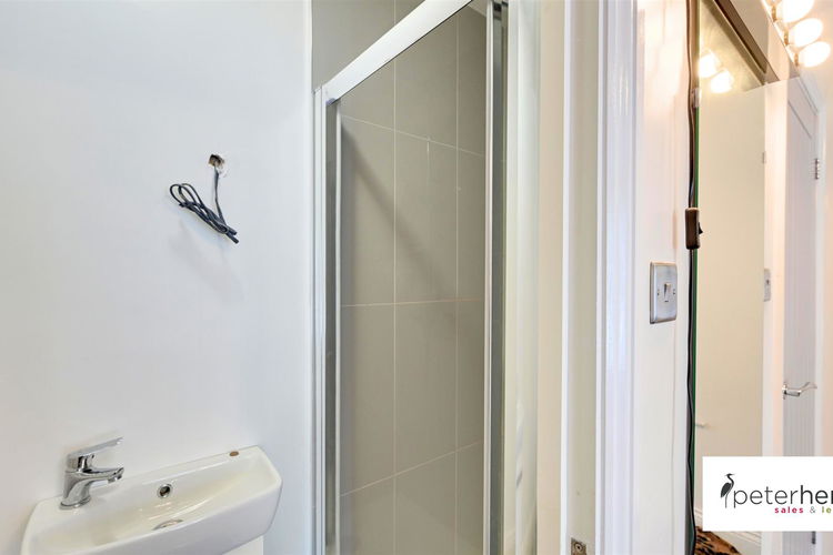 En-Suite Shower Room - Picture 14 of 24