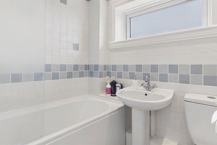 Bathroom - Picture 23 of 27