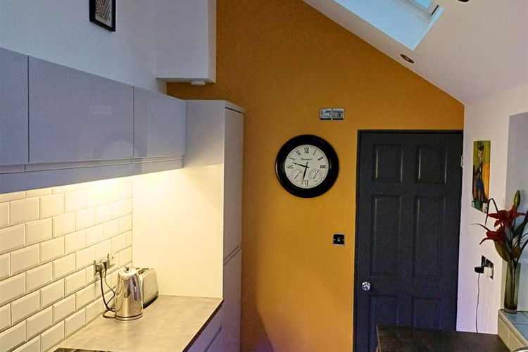 Kitchen - Picture 7 of 17