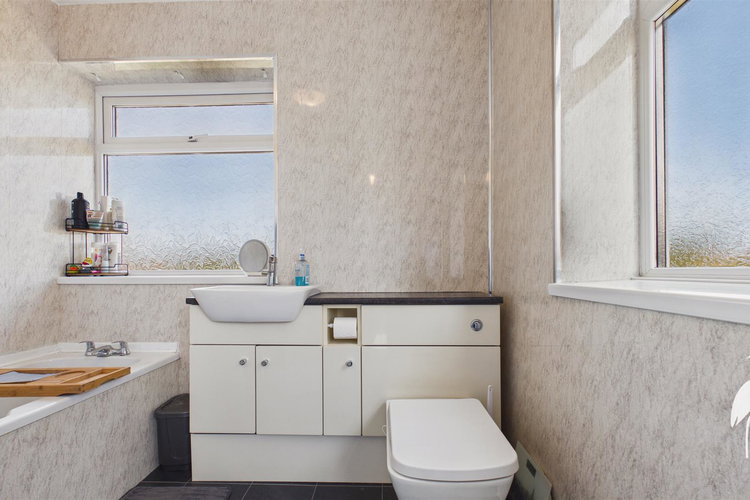 Bathroom - Picture 21 of 24