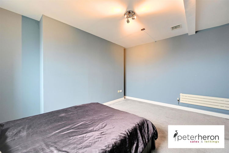 Bedroom 1 - Picture 7 of 13