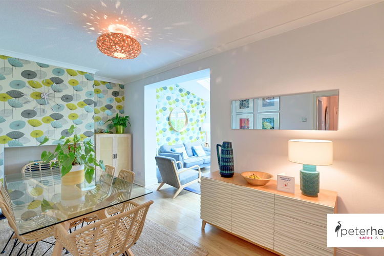 Dining Room - Picture 4 of 29