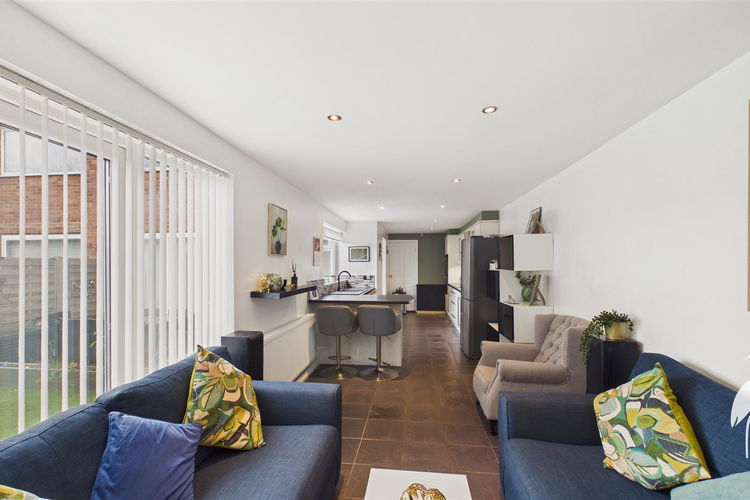 Open Plan Kitchen & Living Area - Picture 14 of 34