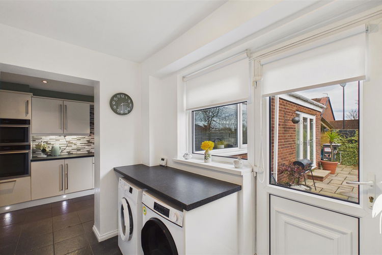 Utility - Picture 15 of 34