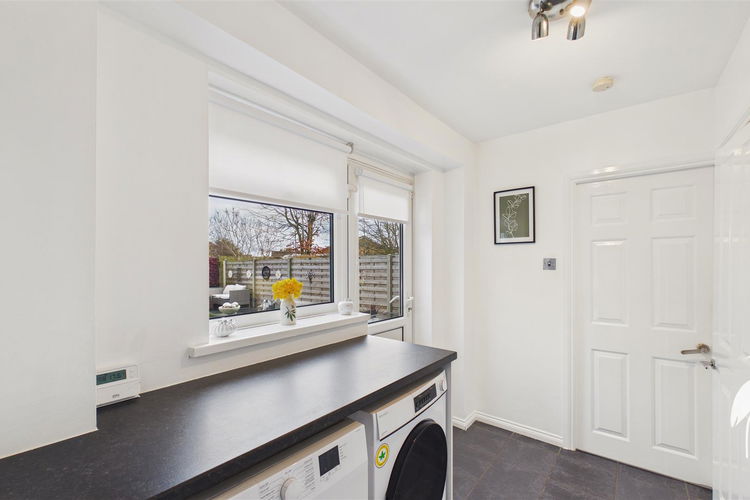 Utility - Picture 16 of 34