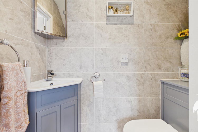 Ground Floor WC - Picture 17 of 34