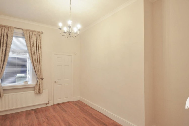 Dining Room - Picture 4 of 12