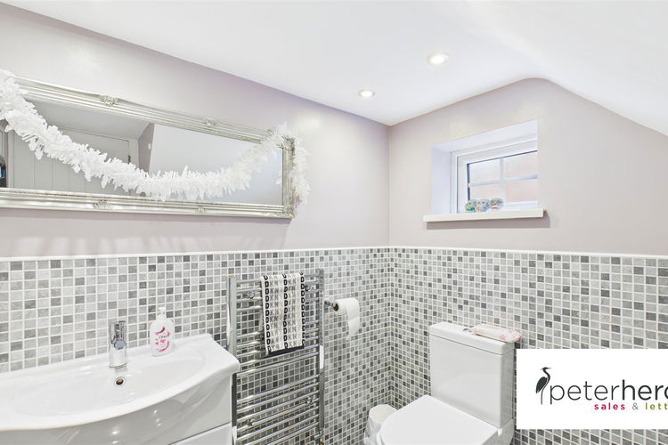 Downstairs wc - Picture 16 of 45