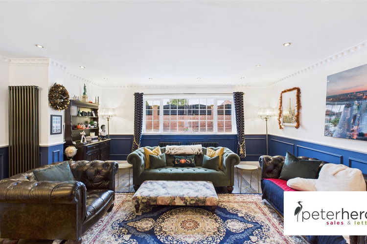 Lounge - Picture 3 of 45