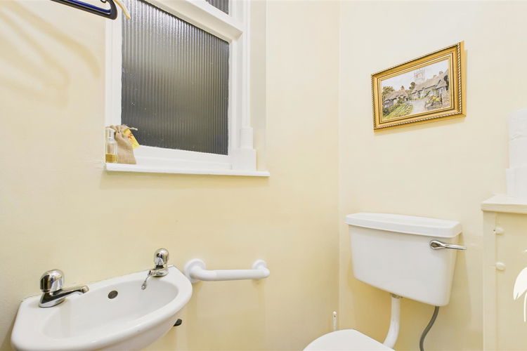 Cloakroom/WC - Picture 7 of 17