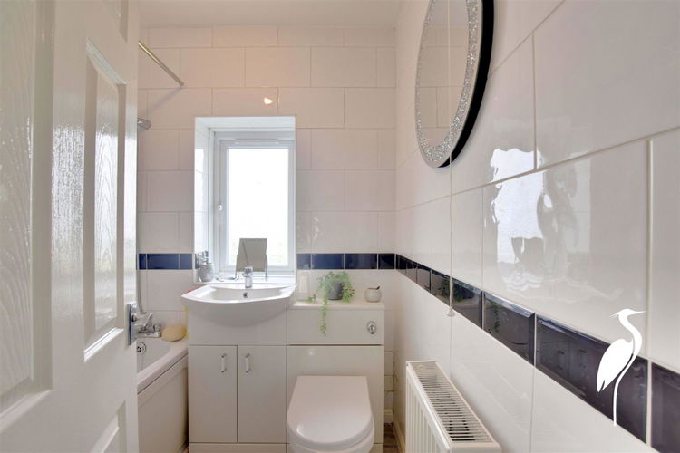 Bathroom - Picture 15 of 20