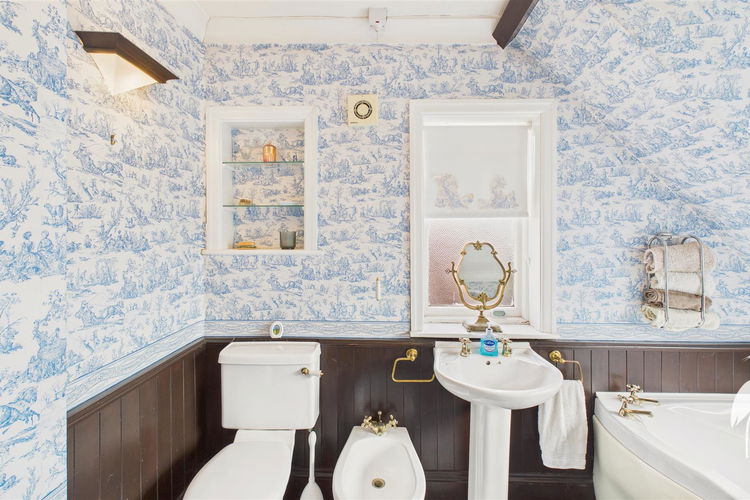 Bathroom - Picture 24 of 34