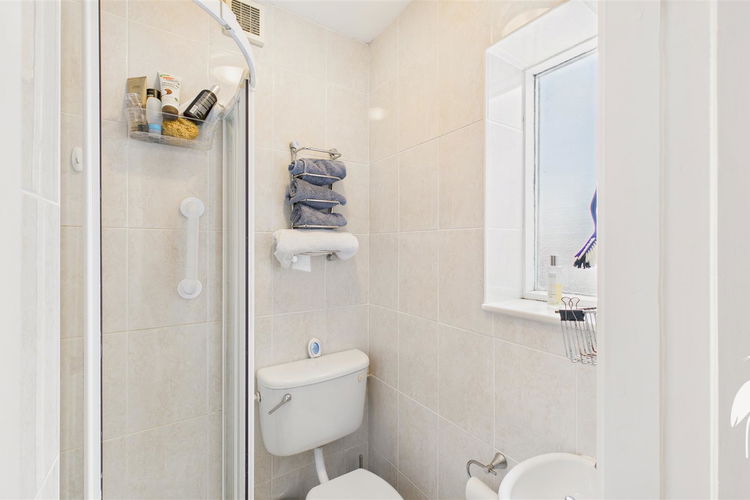 Showerroom - Picture 26 of 34