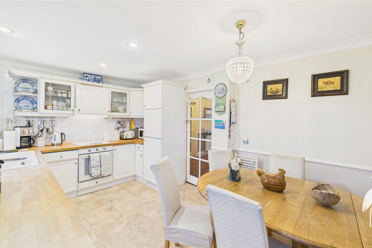 Breakfasting Kitchen - Picture 7 of 34