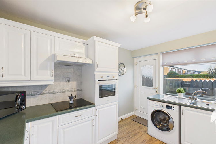 Kitchen - Picture 4 of 17