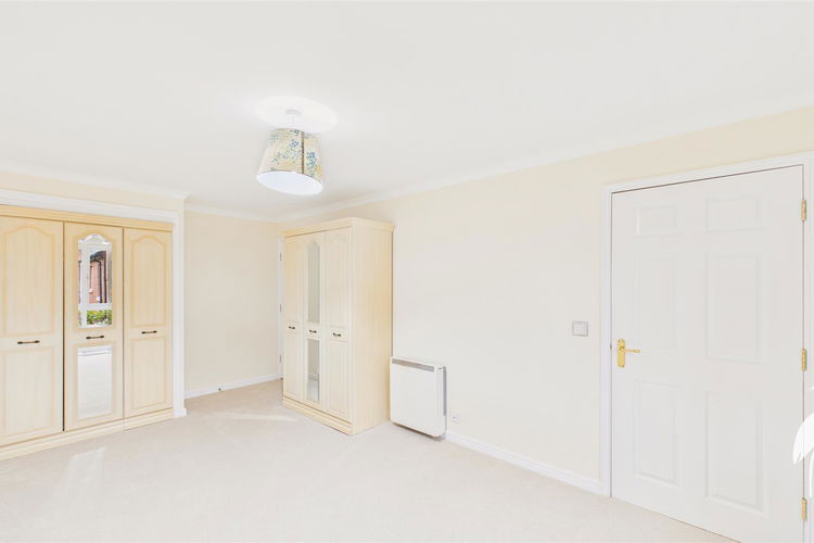 Bedroom One - Picture 10 of 32