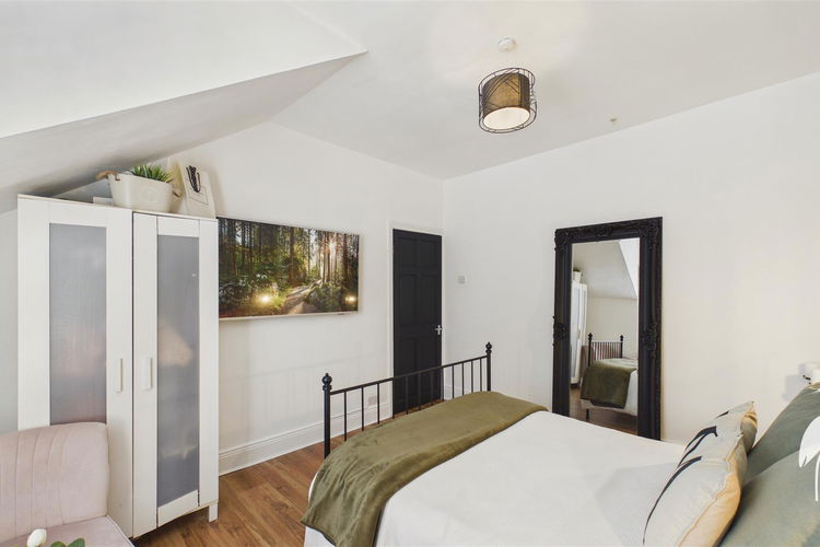 Bedroom 1 - Picture 23 of 30