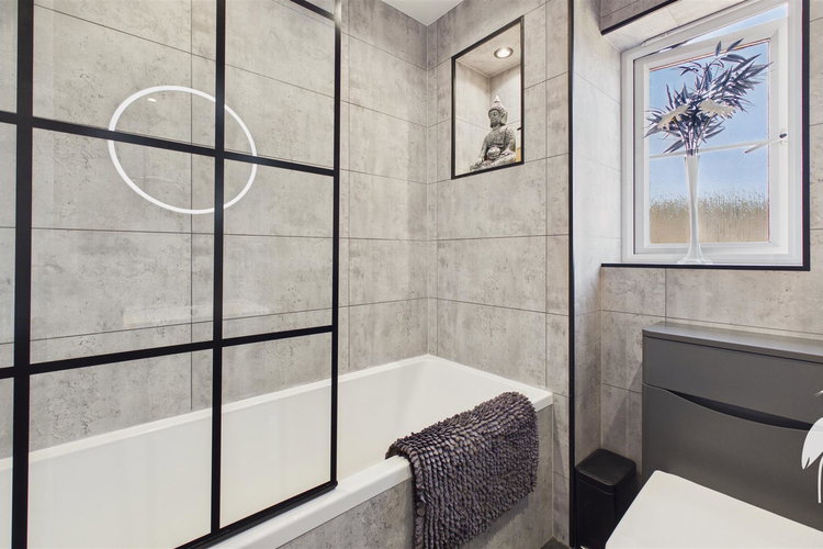 Bathroom - Picture 14 of 18