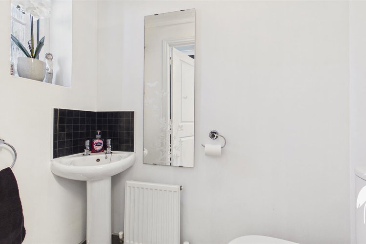 Cloakroom/WC - Picture 8 of 18