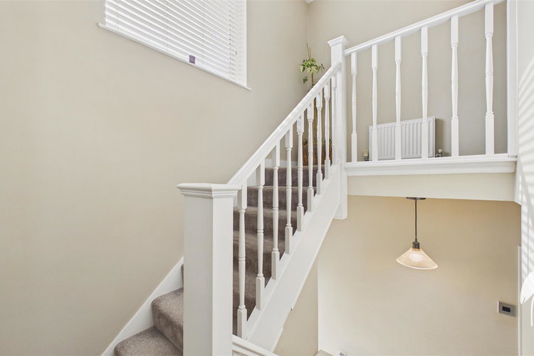 First Floor Landing - Picture 19 of 27