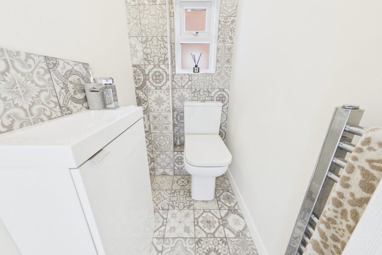 Cloakroom/WC - Picture 12 of 27