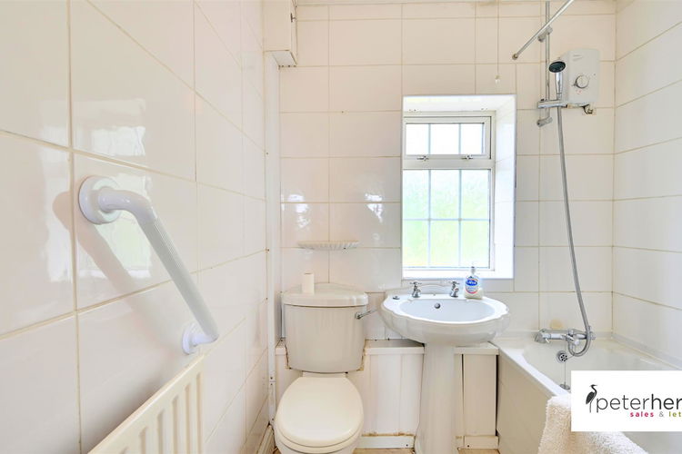 Bathroom - Picture 22 of 26