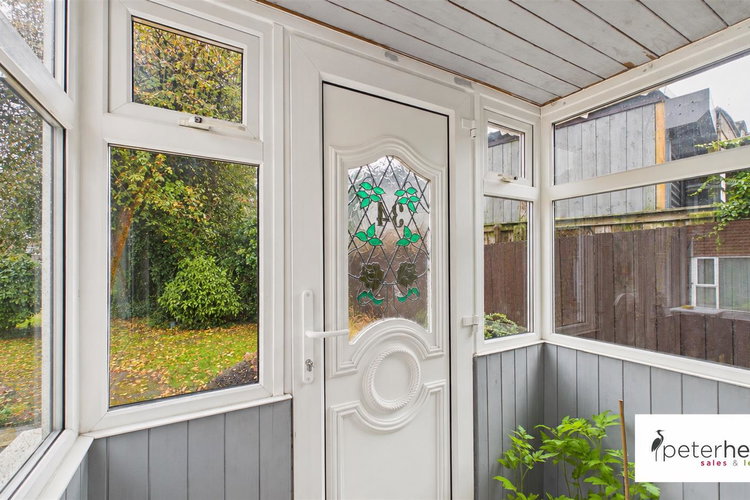 Entrance Porch - Picture 2 of 21