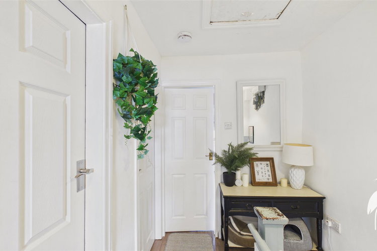 First Floor Landing - Picture 16 of 22