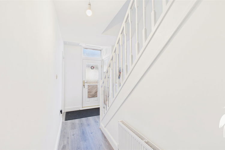 Entrance Hall - Picture 13 of 23