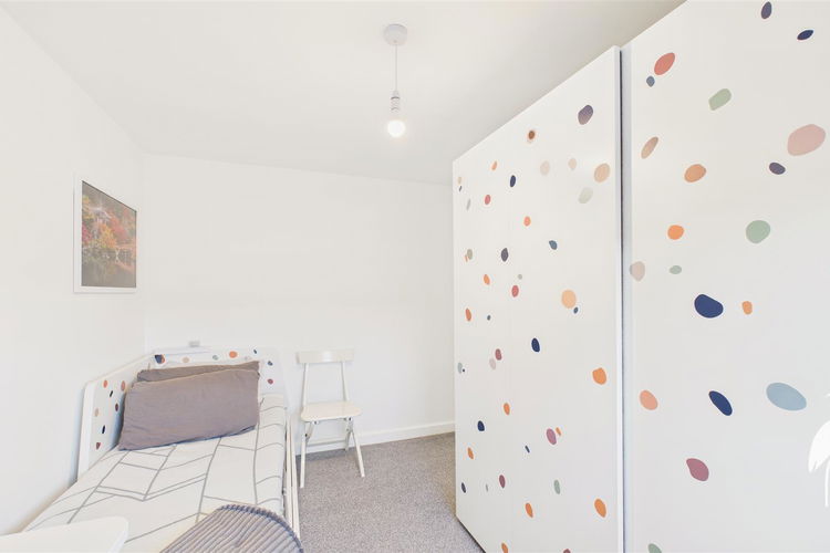 Bedroom 2 - Picture 17 of 23